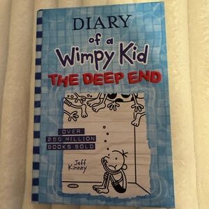 Diary of a Wimpy Kid: The Deep End - Vibrant Blue Edition